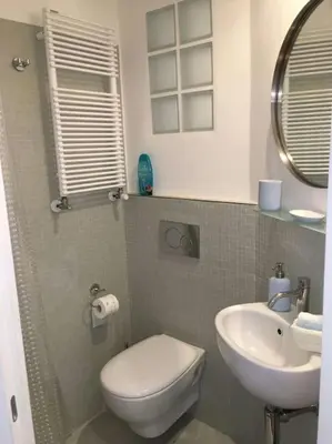 Bagno di Modern sunny apartment in residental area