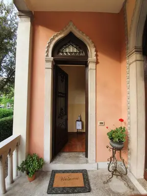 Facciata o entrata di Villa Berghinz