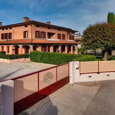 Borgo Tabari Locazione Turistica