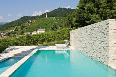 Piscina di Villa Barberina o nelle vicinanze