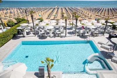 Piscina di Hotel Sayonara o nelle vicinanze