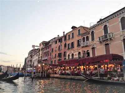 Vista sul fiume nelle vicinanze dell'appartamento