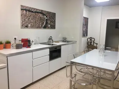 Cucina o angolo cottura di dimora scaldaferro