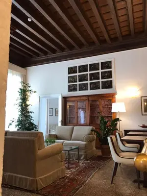 Area soggiorno di Suites alla Maddalena