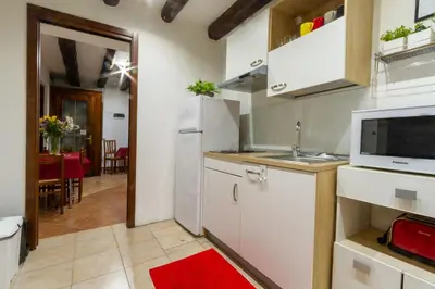 Cucina o angolo cottura di Art Dreams Apartment Teatro Italia