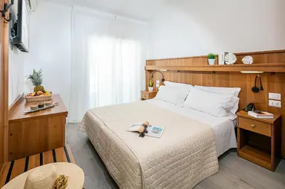 Letto o letti in una camera di Hotel Pigalle