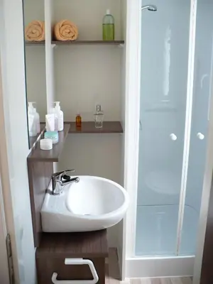 Bagno di Victoria Mobilehome in Camping Village Mediterraneo