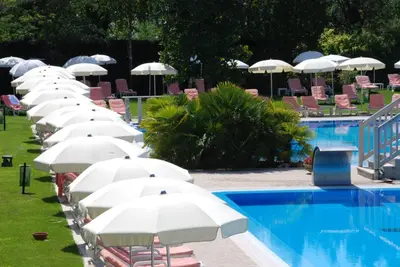 Piscina di Ermitage Bel Air Medical Hotel o nelle vicinanze