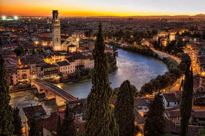 Vista generica su Molini o vista sulla città dall'interno della casa vacanze