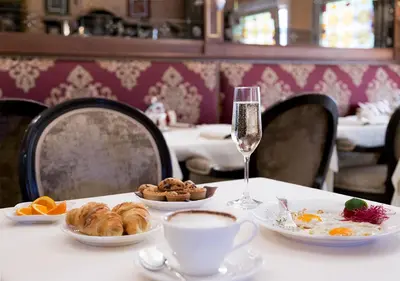 Cibo presso l'hotel o nelle vicinanze
