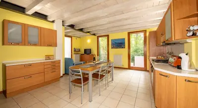 Cucina o angolo cottura di House Smeraldo by Holiday World