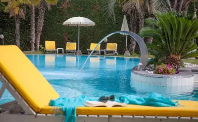 Piscina di Hotel Terme Salus o nelle vicinanze