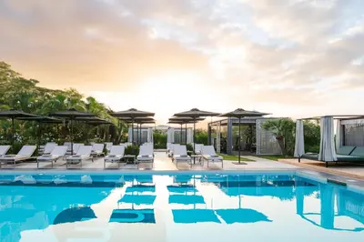 Piscina di Hotel Mariver o nelle vicinanze