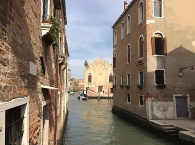 Vista sul fiume nelle vicinanze dell'appartamento