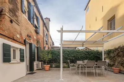 Balcone o terrazza di Luxury Garden Mansion R&R