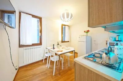 Cucina o angolo cottura di San Marco Apartment Fabbri