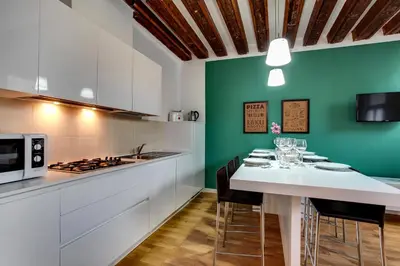 Cucina o angolo cottura di Cannaregio Suite with Garden by Wonderful Italy