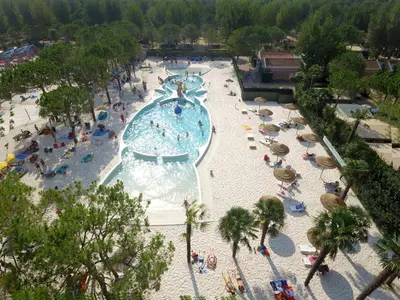 Piscina di Luxury Caravan at Union Lido o nelle vicinanze