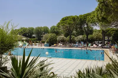 Piscina di New Campsite in Camping Ca' Savio o nelle vicinanze