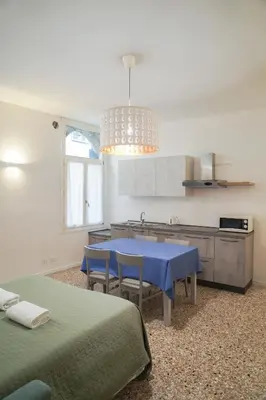 Cucina o angolo cottura di Melusina Apartments Rialto Venice Historical Center