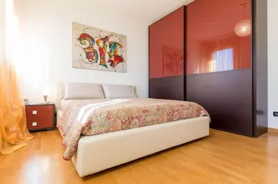 Letto o letti in una camera di Elegant apartment and free car parking - Quite area