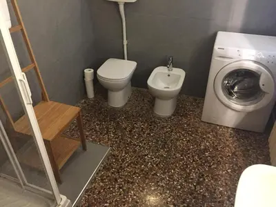 Bagno di APPARTAMENTO Ruga Giuffa