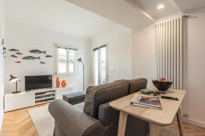 TV o dispositivi per l'intrattenimento presso La Bricola Terrace Apartment