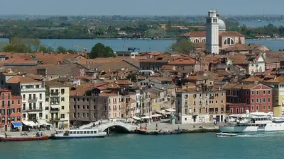 Vista sul fiume nelle vicinanze dell'appartamento