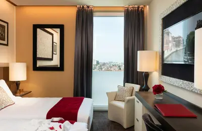 Letto o letti in una camera di Leonardo Royal Hotel Venice Mestre