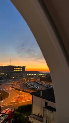 Alba o tramonto visti dall'interno dell'hotel o dai dintorni