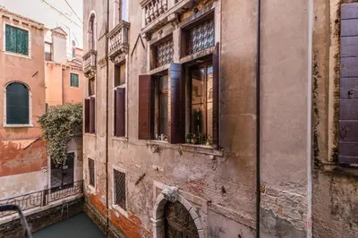 Planimetria di Fenice Backstage over Canal