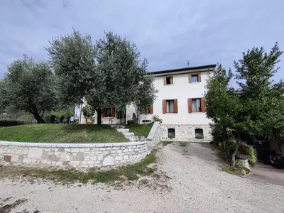 Edificio in cui si trova la stanza in casa privata