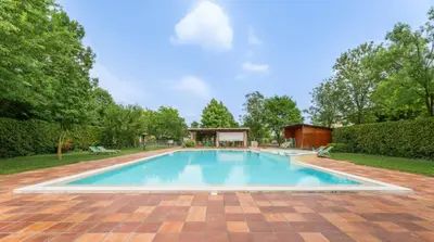 Piscina di Agriturismo Biologico La Buona Terra o nelle vicinanze