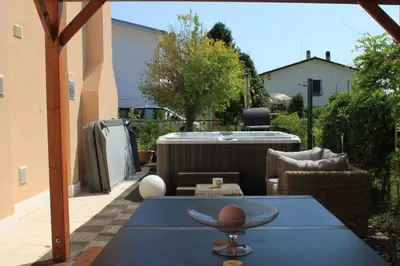 Giardino di casa vacanza Pina