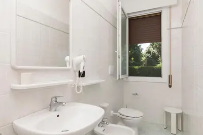 Bagno di Appartamenti Giardino al Mare