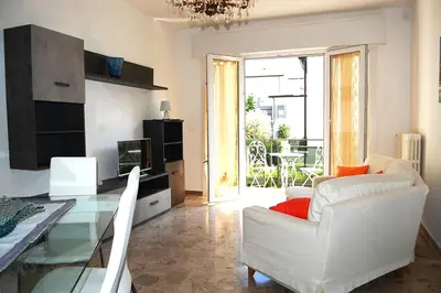 TV o dispositivi per l'intrattenimento presso LAURA APARTMENT VENICE 4 P. 15 M TO VENICE