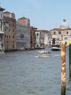 Vista sul fiume nelle vicinanze dell'appartamento