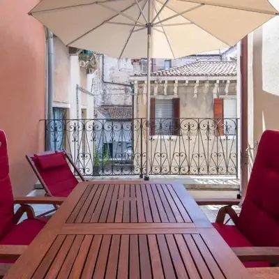 VeNICe Cera Remer Suite