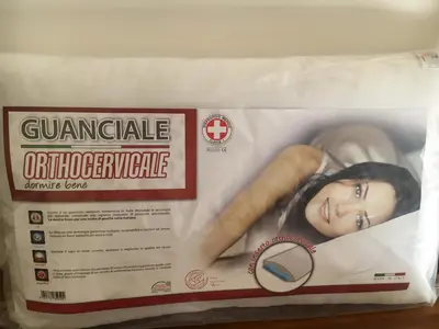 Certificato, attestato, insegna o altro documento esposto da Esmeralda