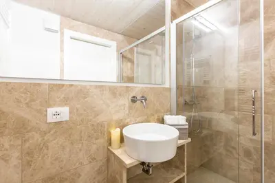 Bagno di Elegant Fornasa Vecia, canal view with a beautiful garden R&R