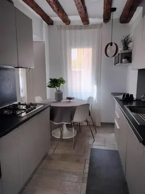 Cucina o angolo cottura di Design House alla Biennale
