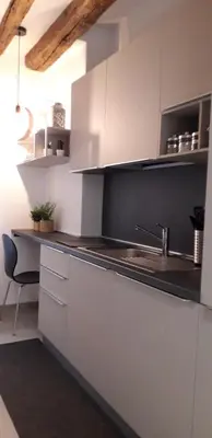 Cucina o angolo cottura di Design House alla Biennale