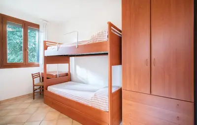 Letto o letti in una camera di Lovely Apartment In Rosolina Mare