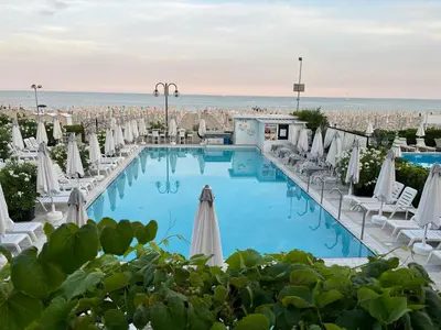 Piscina di Hotel Oxford o nelle vicinanze