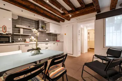 Cucina o angolo cottura di San Giacomo Pied-A-Terre House by Wonderful Italy