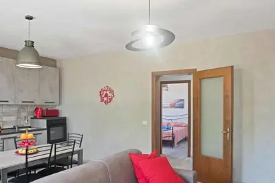 Cucina o angolo cottura di appartamento da sauro