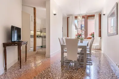 TV o dispositivi per l'intrattenimento presso Casanova Deluxe Apartment by Wonderful Italy