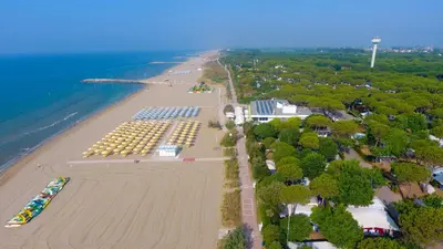 Paesaggio naturale nelle vicinanze del campeggio
