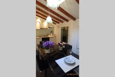 Cucina o angolo cottura di CHARMING HOUSE IN VENICE