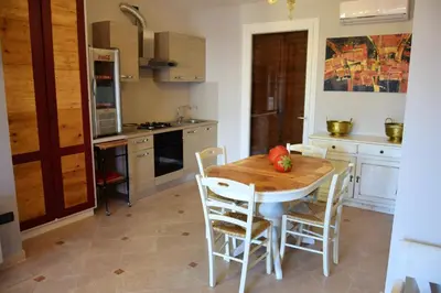 Cucina o angolo cottura di Cosy Apartment in Romano D'Ezzelino with Private Garden